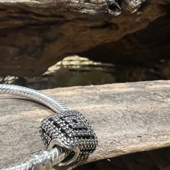 Authentic Pandora Geometric Lines Charm with Clear Pave Zirconias Rombos - Picture 3 of 9